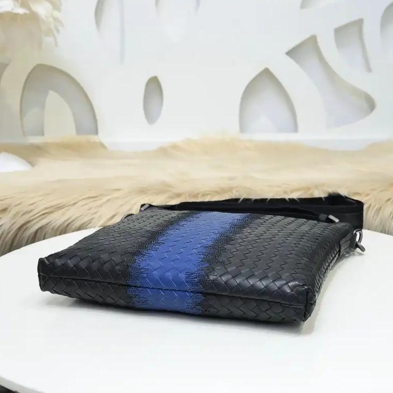 Official Brother Sam s Bottega 2110YZ0004 Bags Veneta 0712